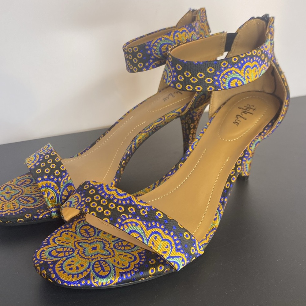 Style & Co Blue and Yellow Elegant Heels Women’s Size 10